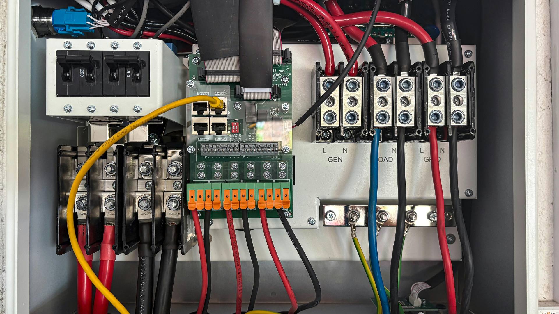 Heavy-gauge service and transfer wiring